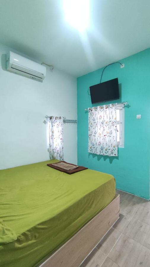 Rumah Teman Hostel Semarang Exterior photo